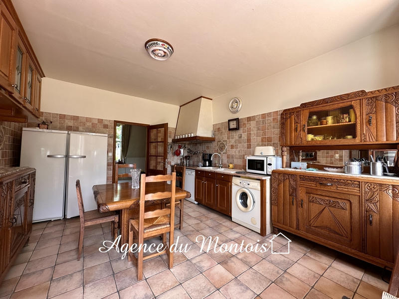 Maison - 182 m² - 6 pièces