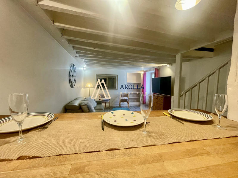 Appartement - 80 m² - 4 pièces