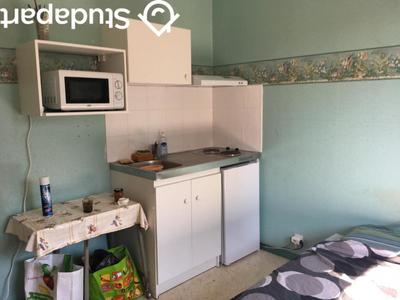 Chambre - 12 m² - 1 pièce