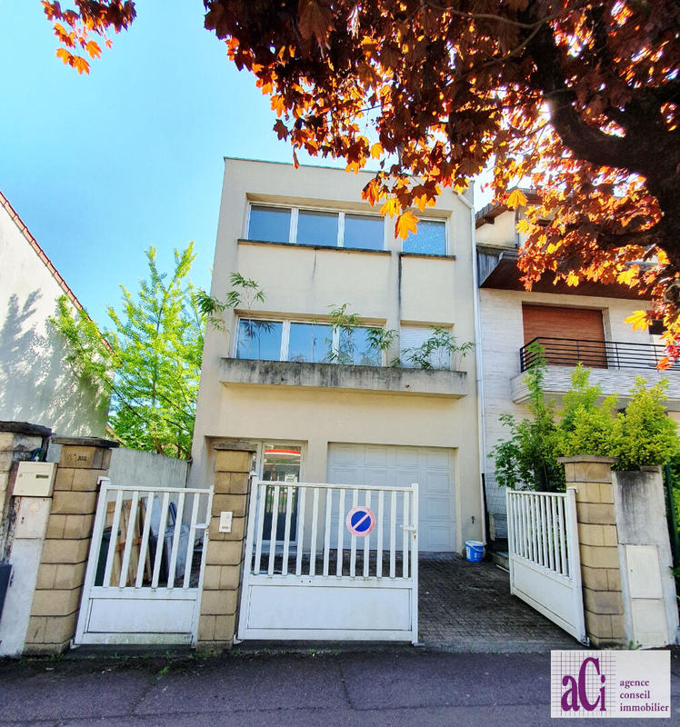 Maison - 86 m² - 5 pièces