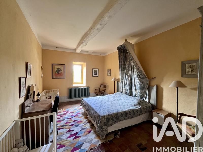 Maison - 400 m² - 11 pièces