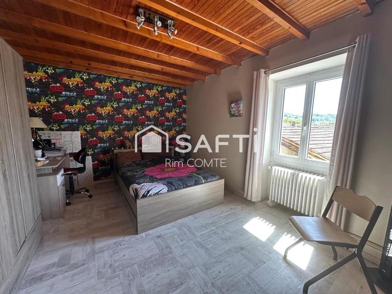 Maison - 212 m² - 6 pièces