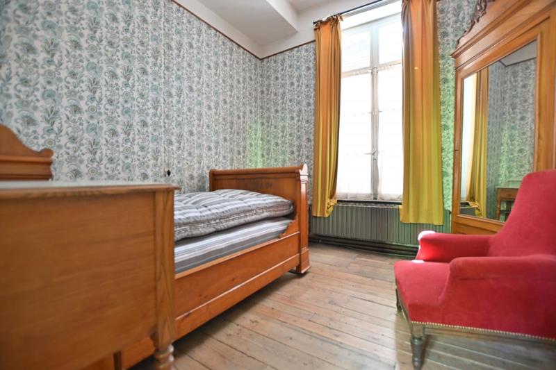 Maison - 262 m² - 9 pièces