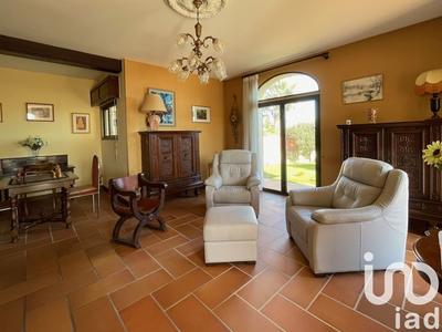 Maison - 276 m² - 9 pièces