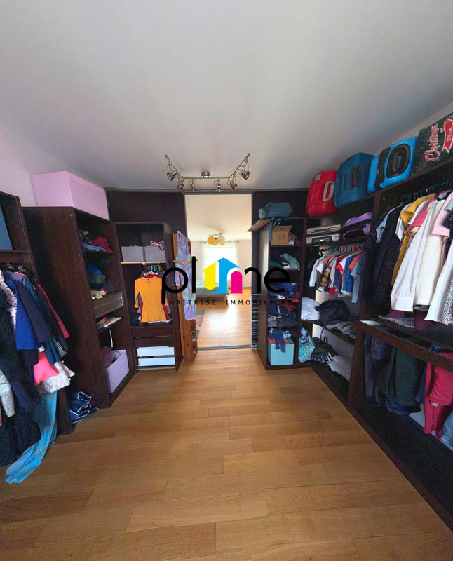 Maison contemporaine - 240 m² - 7 pièces