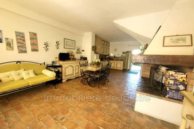 Maison - 83 m² - 5 pièces