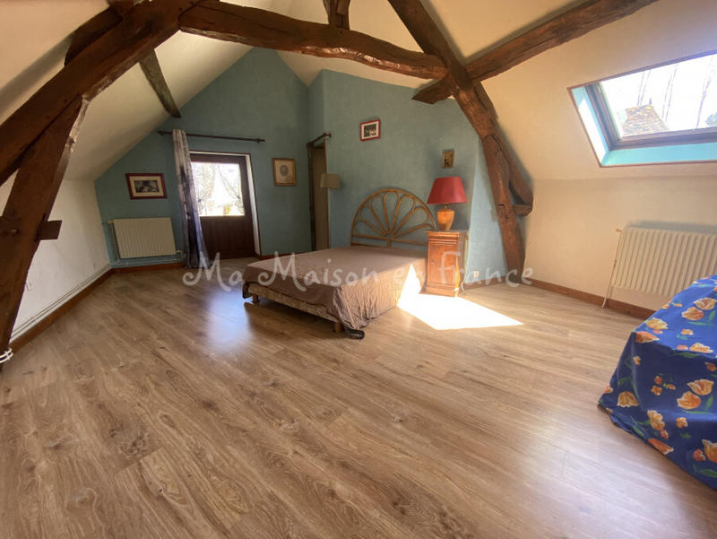 Maison - 151 m² - 8 pièces