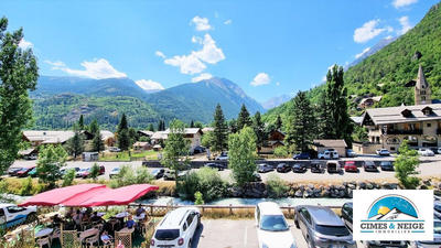 Appartement - 80 m² - 6 pièces