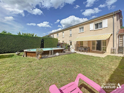 Maison - 111 m² - 6 pièces