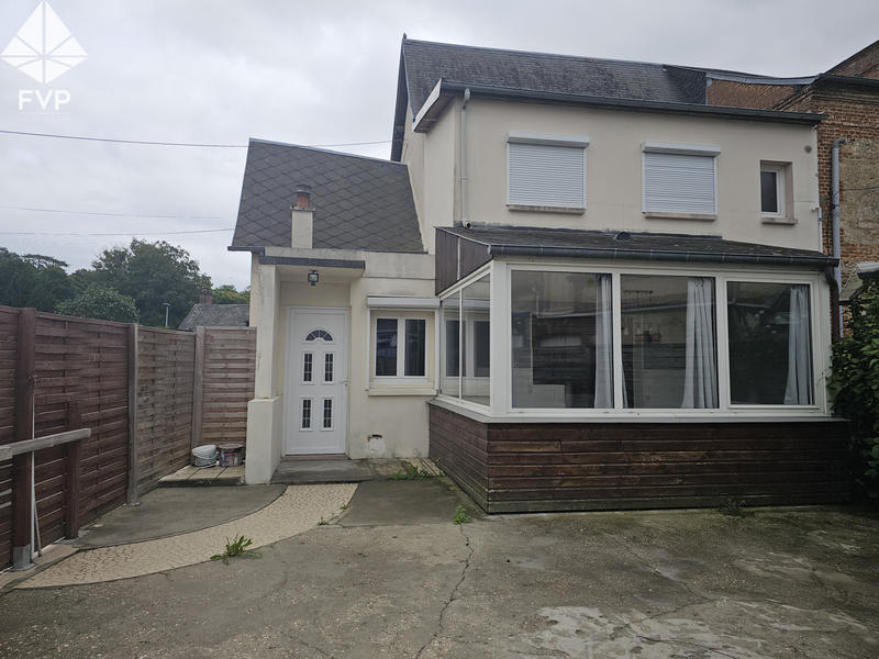 Propriété - 213 m² - 10 pièces