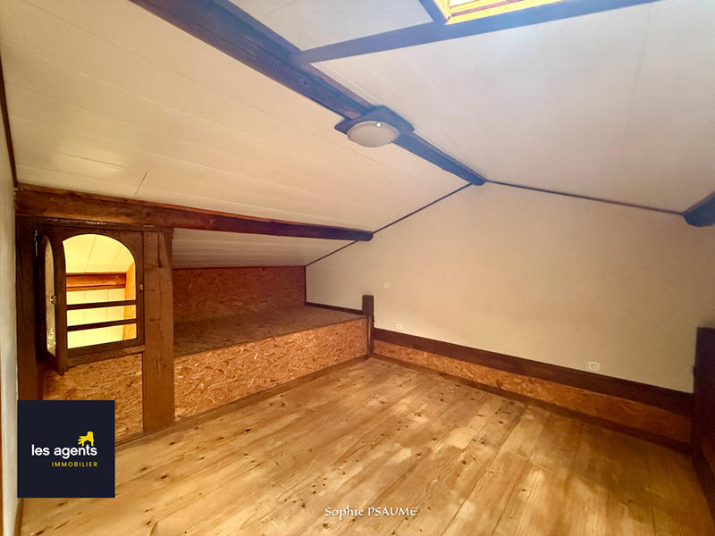 Maison - 250 m² - 5 pièces