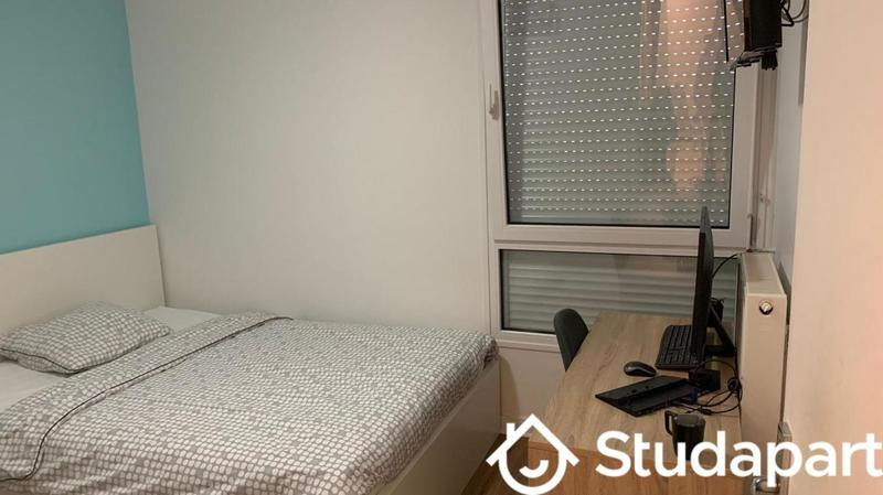 Chambre - 10 m² - 1 pièce