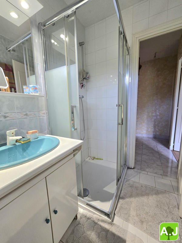 Maison - 102 m² - 5 pièces