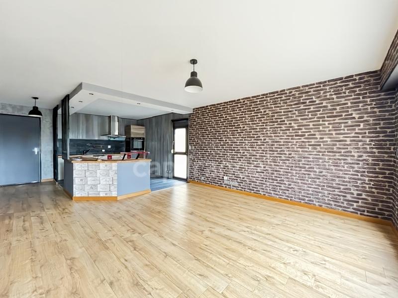 Appartement - 84 m² - 4 pièces