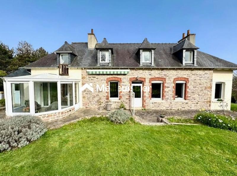 Maison - 131 m² - 8 pièces