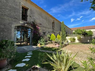 Maison - 292 m² - 8 pièces