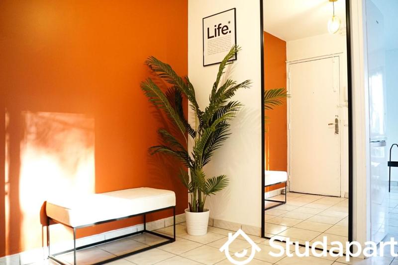 Chambre - 11 m² - 1 pièce