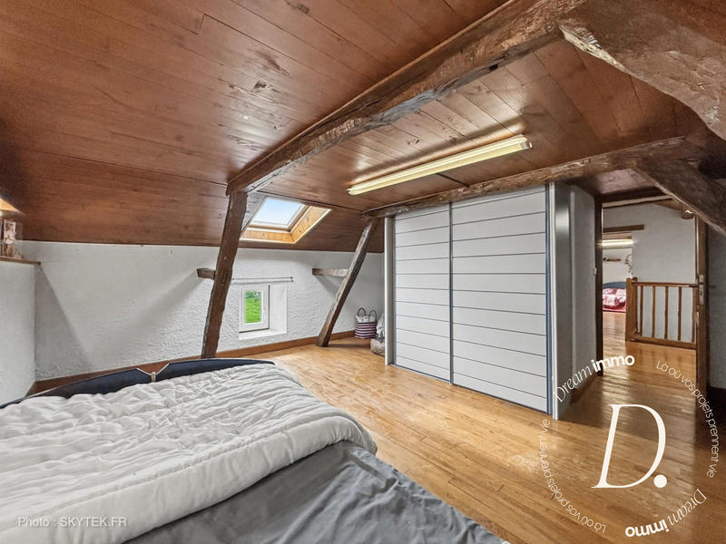 Maison - 280 m² - 6 pièces