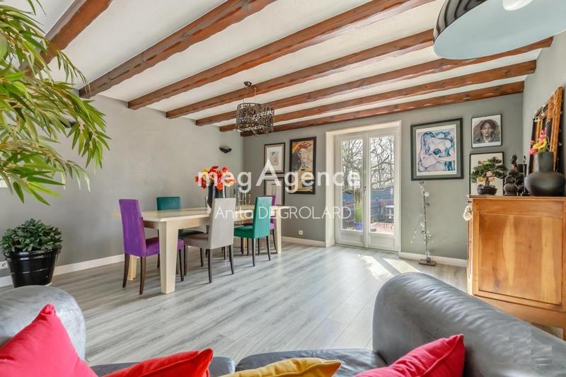 Maison - 184 m² - 7 pièces