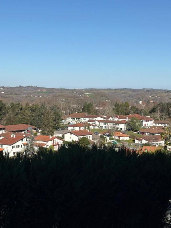 Propriété - 260 m² - 9 pièces