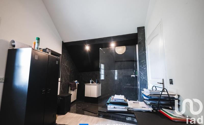 Maison - 298 m² - 10 pièces