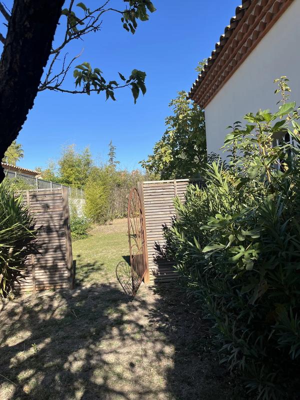 Villa - 220 m² - 6 pièces