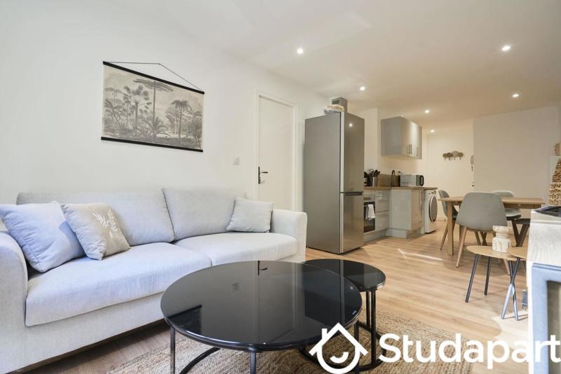 Chambre - 13 m² - 1 pièce