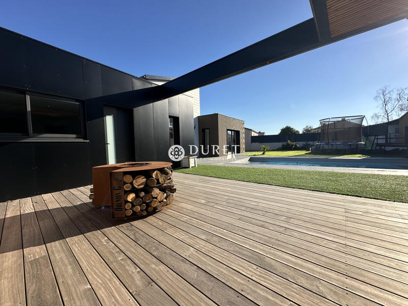 Maison - 178 m² - 9 pièces