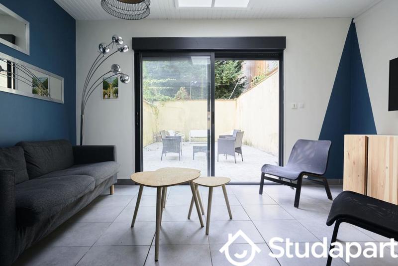 Chambre - 13 m² - 1 pièce