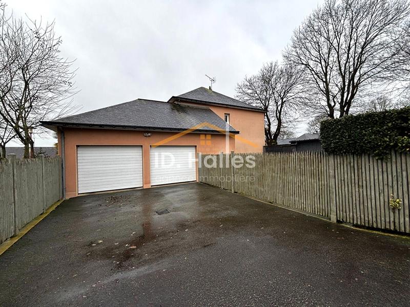 Maison - 162 m² - 8 pièces