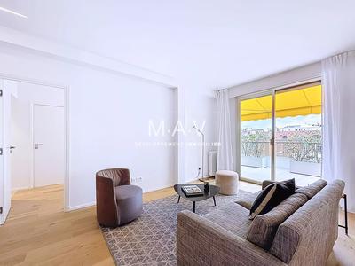 Appartement - 95 m² - 4 pièces