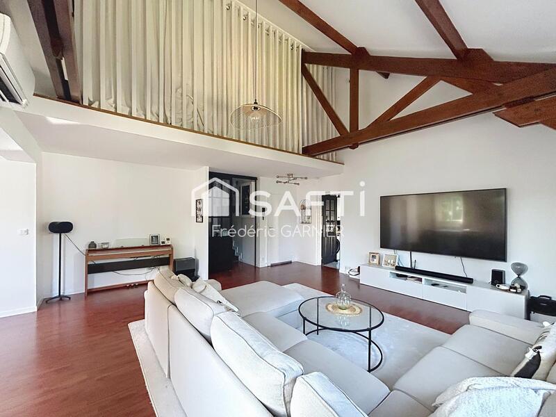 Appartement - 153 m² - 5 pièces