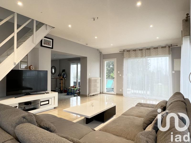 Maison - 176 m² - 8 pièces