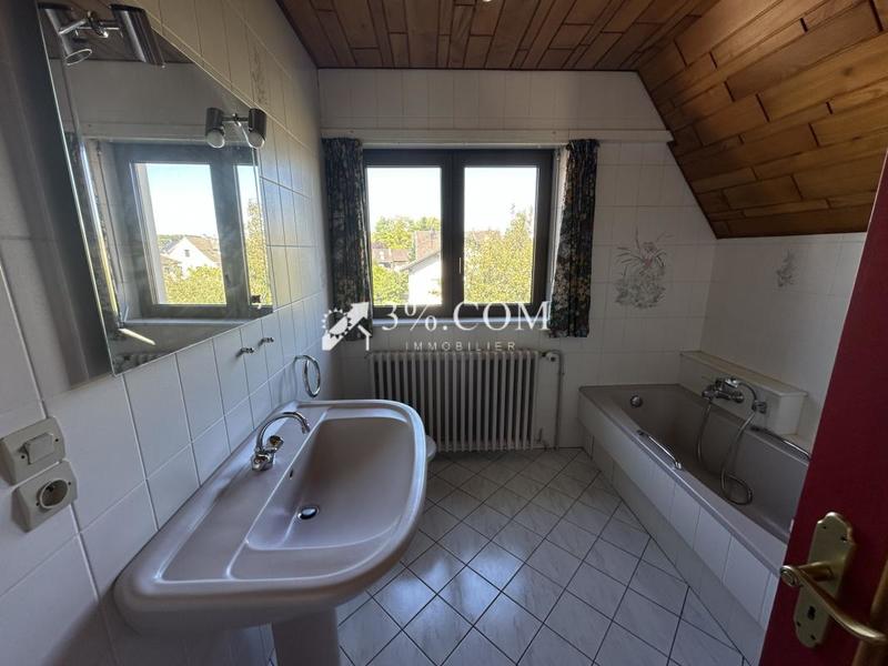 Maison - 200 m² - 8 pièces