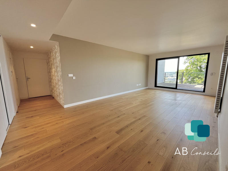 Appartement - 79 m² - 3 pièces