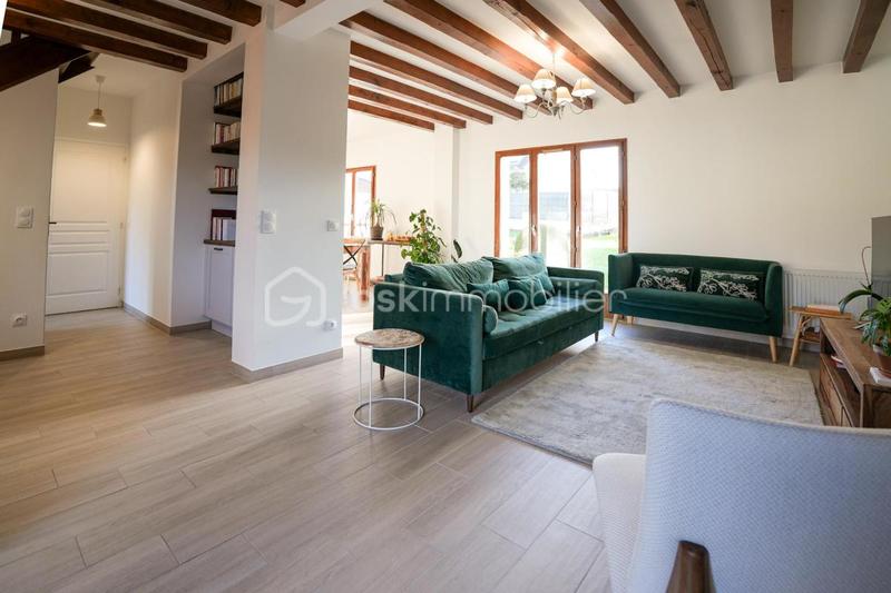 Maison traditionnelle - 153 m² - 6 pièces