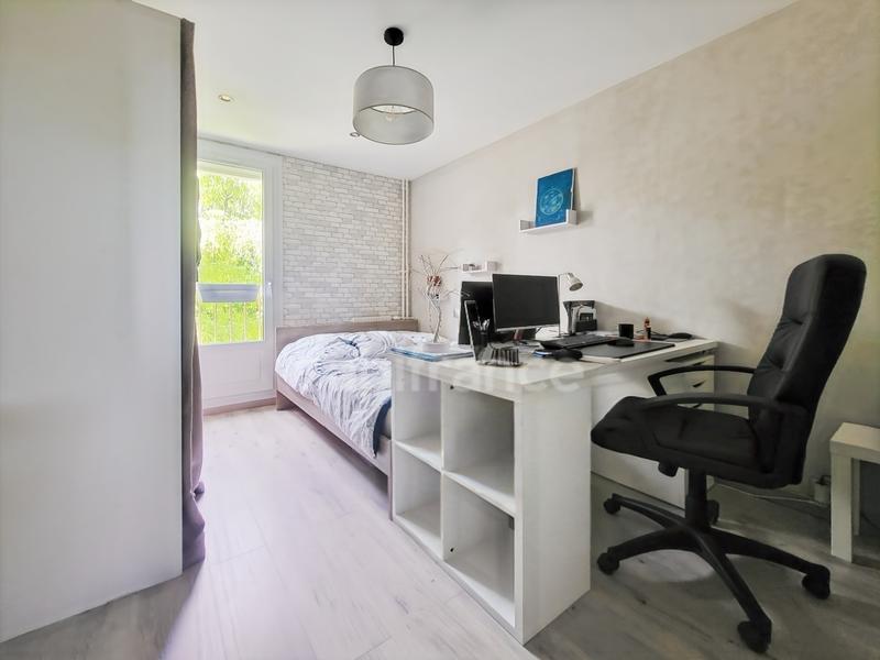 Appartement - 86 m² - 4 pièces