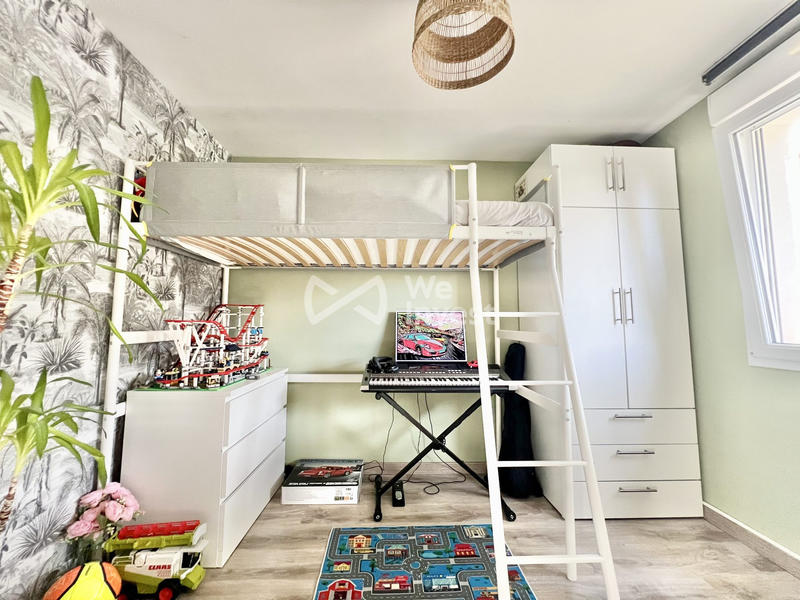 Maison - 95 m² - 5 pièces