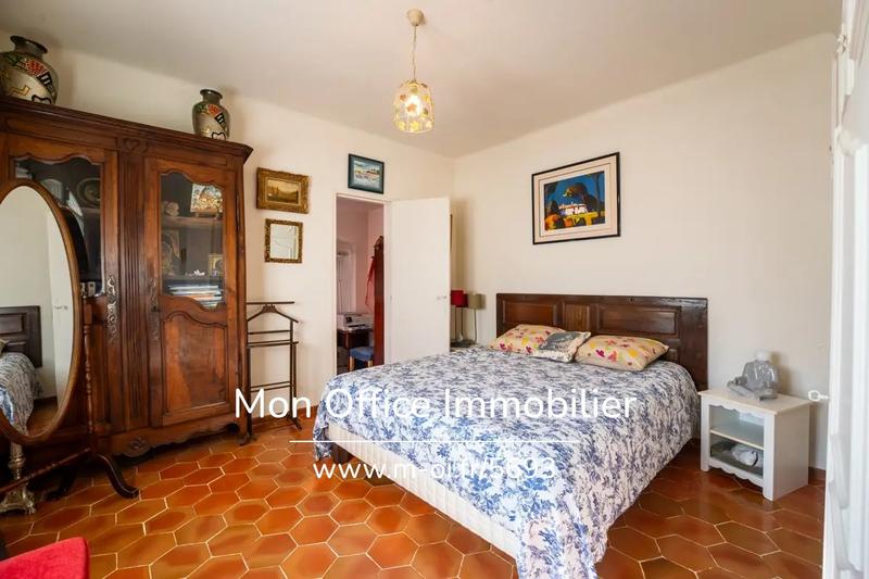 Villa - 180 m² - 6 pièces