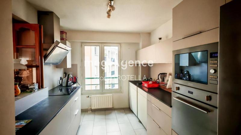 Appartement - 111 m² - 4 pièces