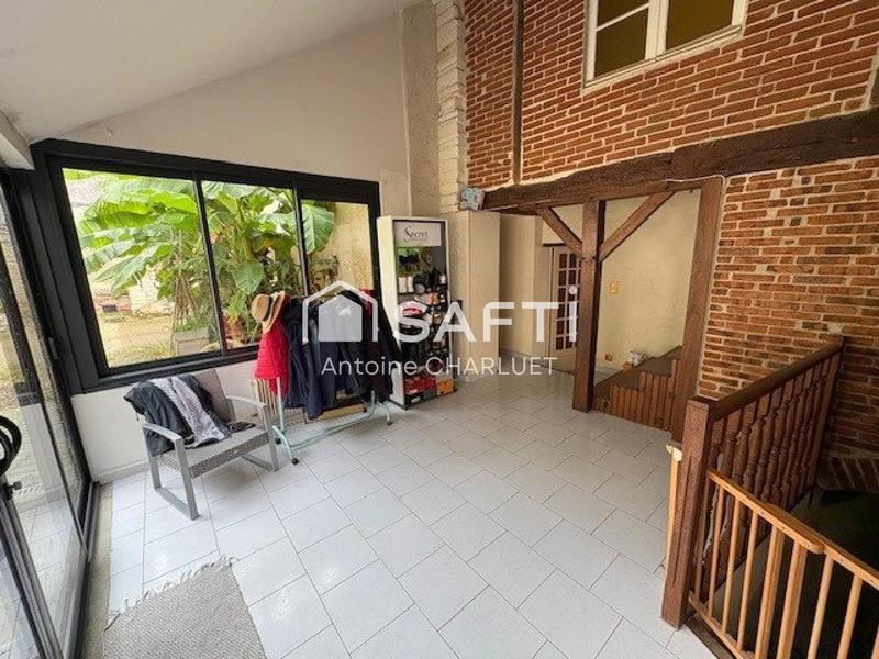 Maison - 238 m² - 6 pièces