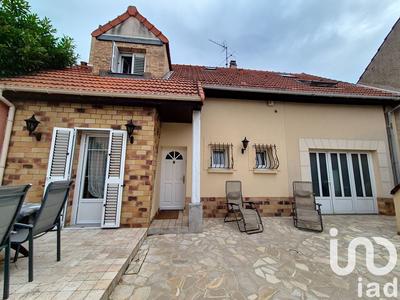 Maison - 140 m² - 7 pièces
