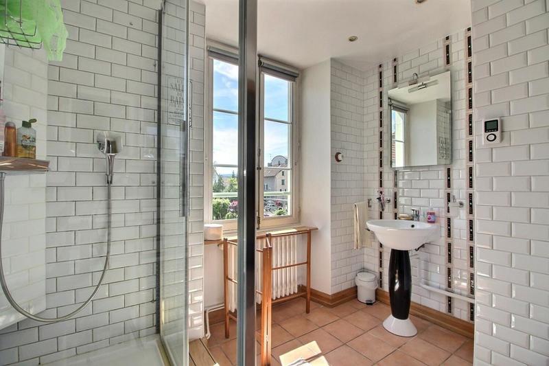 Maison - 313 m² - 10 pièces