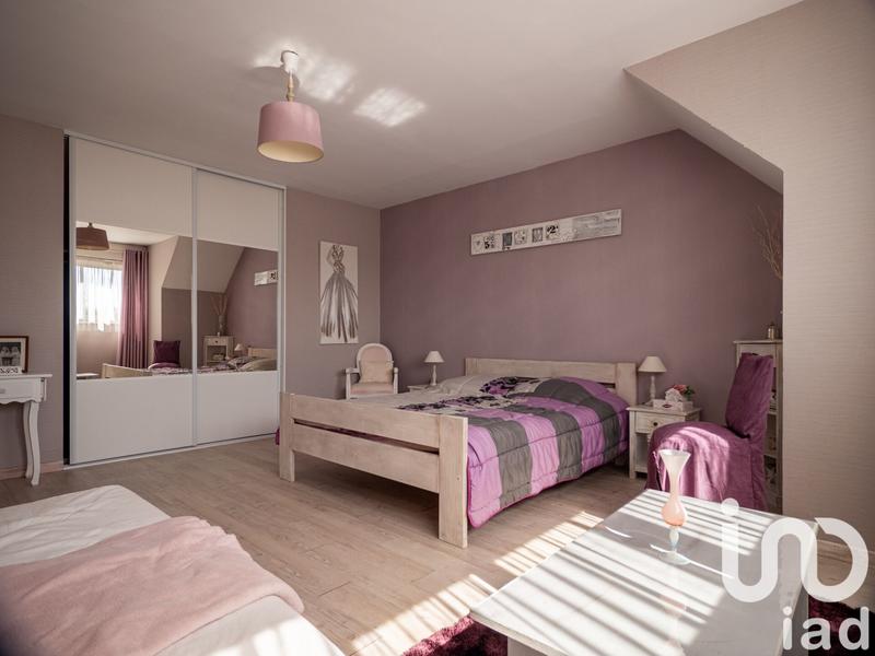 Maison - 300 m² - 13 pièces