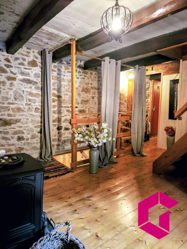 Maison - 283 m² - 15 pièces