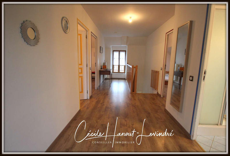 Maison - 355 m² - 17 pièces