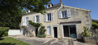 Propriété - 205 m² - 9 pièces