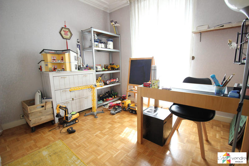 Maison - 143 m² - 7 pièces