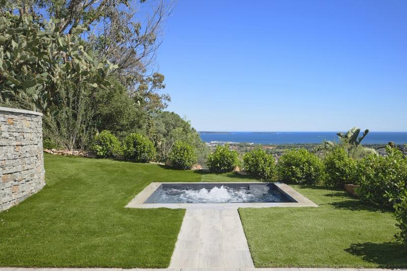 Villa - 320 m² - 7 pièces