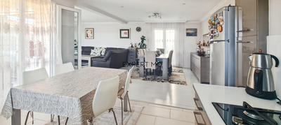 Villa - 183 m² - 6 pièces